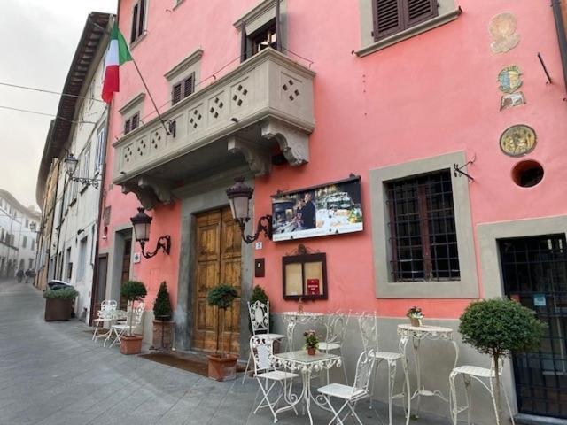 Quattro Gigli Montopoli in Val dʼArno