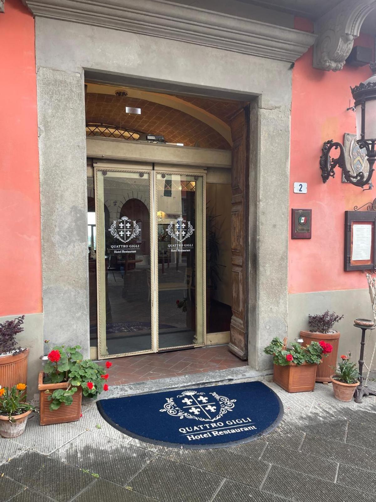 Quattro Gigli 3*